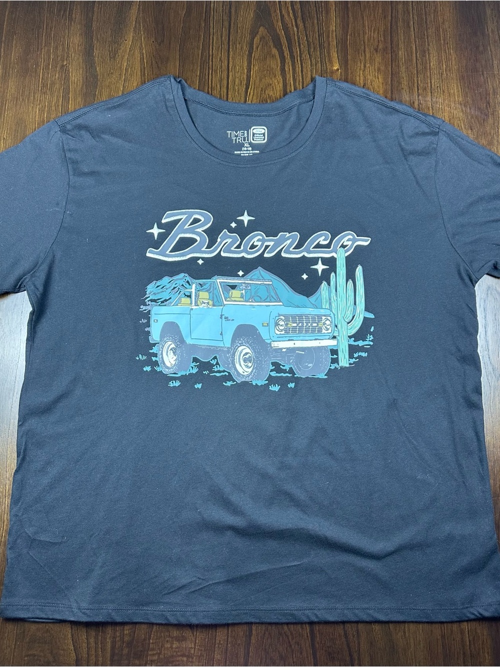 Women Ford Bronco Suv Plus XL Black Time and Tru Black Graphic T-ShirtNever Worn